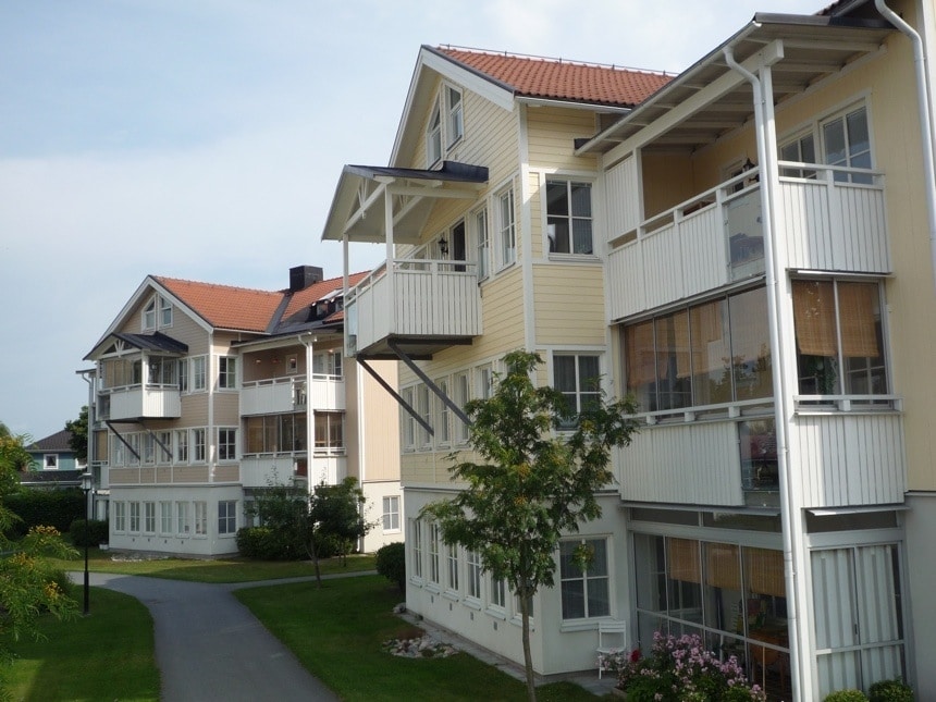 brf kaptenshöjden fasad